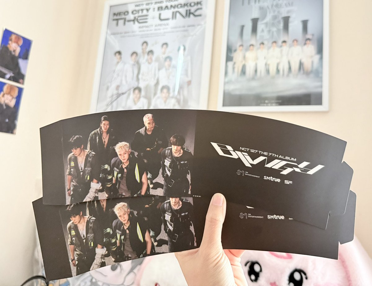 jaypeachdy's tweet photo. แจกค่า รีได้เลย นัดรับหน้าคอนได้ แจก 2 อัน

#THE_REDLINE_BANGKOK 
#NCT127_5TH_NEOCITY_THE_REDLINE 
#NCT127_5TH_NEOCITY_BANGKOK_THE_REDLINE https://t.co/sKjg57tMy5