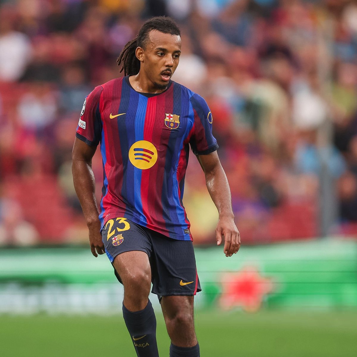 _BeFootball's tweet photo. 🚨🚨 Jules Koundé 🇫🇷 : « la baisse de mon temps de jeu au Barça ? CE SONT LES CHOIX DE MON COACH. 🤷‍♂️🔵🔴

C’est aussi les conséquences de ma saison dernière, À MOI DE RETROUVER MES MEILLEURES SENSATIONS. »

(Conf de presse) https://t.co/m9Uqzpg0oC