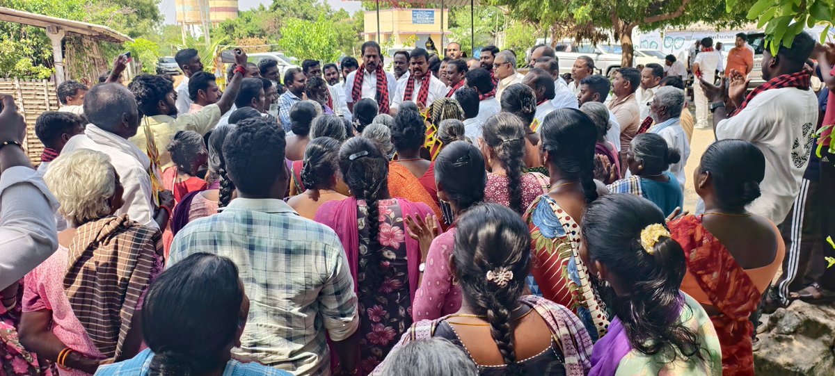 IPSenthil's tweet photo. கழக தலைவர் திராவிட மாடல் நாயகர் மாண்புமிகு அண்ணன் @mkstalin அவர்களின் ஆசி  பெற்ற கழக இளைஞர் அணி செயலாளர் சட்டப்பேரவை எதிர் கட்சி தலைவர் மாண்புமிகு அண்ணன் @Udhaystalin அவர்களின் ஆதரவு பெற்ற தாராபுரம் சட்டமன்றத் தொகுதி இடைத்தேர்தல் போட்டியிடும் வெற்றி வேட்பாளர் வழக்கறிஞர் திருமதி. சுகன்யா அவர்களை ஆதரித்து எங்கள் அரசியல் வழிகாட்டி தென்பாண்டி சிங்கம் கழக துணை பொதுச் செயலாளர் ஆத்தூர் சட்டமன்ற உறுப்பினர் ஐயா @IPeriyasamy_  திண்டுக்கல் மேற்கு மாவட்ட கழக செயலாளர்  ஒட்டன்சத்திரம் சட்டமன்ற உறுப்பினர் அண்ணன் @r_sakkarapani ஆகியோர் வழிகாட்டுதலின்படி தாராபுரம் கிழக்கு ஒன்றியம் மணக்கடவு ஊராட்சிக்குட்பட்ட கொல்லபட்டி கிராம மக்களிடம் உதயசூரியன் சின்னத்திற்கு வாக்குகள் சேகரித்தோம்.