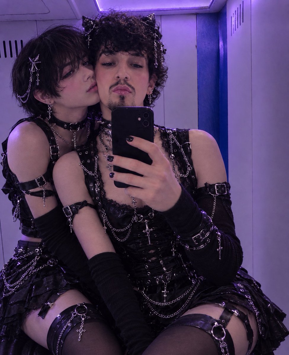 Faruh7757's tweet photo. @MichaelCor37130 Your cock makes us lose our minds.👄 https://t.co/o10ndtphGL