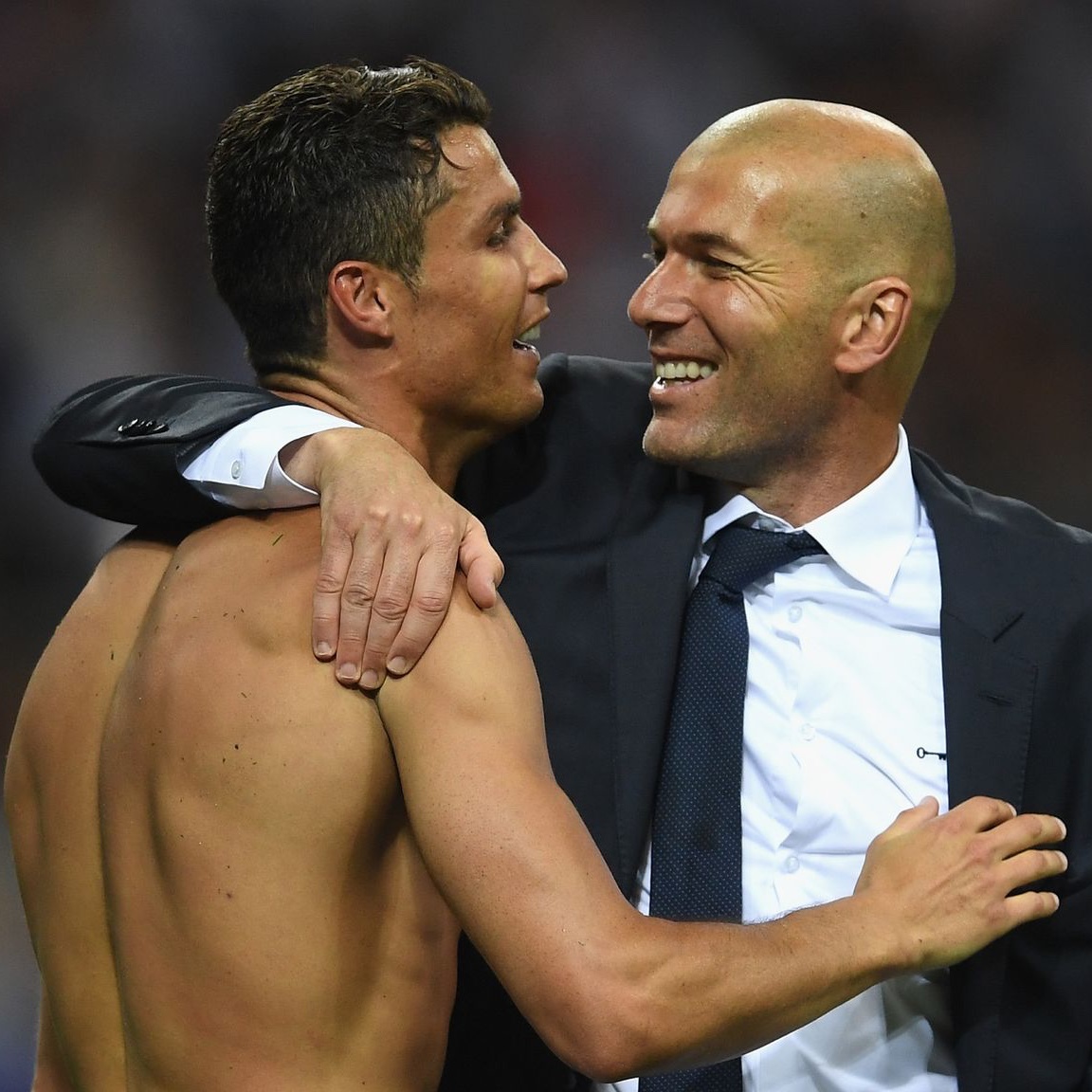 MadridXtra's tweet photo. 🚨Zinédine Zidane: “Cristiano Ronaldo MADE ME WIN INCREDIBLE TROPHIES. 

HATS OFF TO YOU, Cris. 

We must salute his great career the RIGHT WAY. I was lucky to have him with me.

I have a lot of respect for all my players and especially for Cristiano.” https://t.co/9W03bZ7R2u