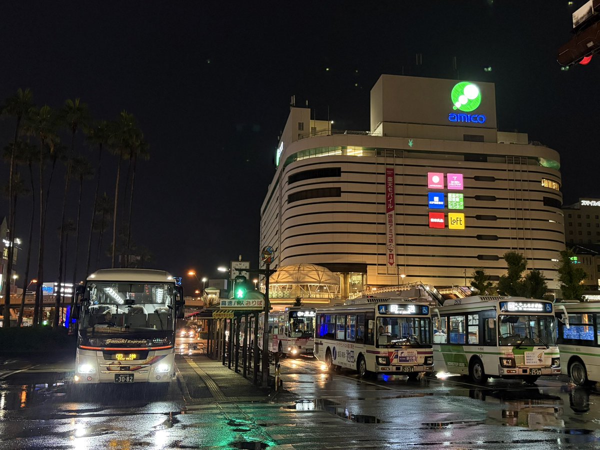nnr_Doi's tweet photo. 高松市内の事故渋滞で徳島駅前19分延着
元々下道区間のスジが立ってるのか松茂から普通に走ってても5分遅れた https://t.co/DWMjP3pF0J