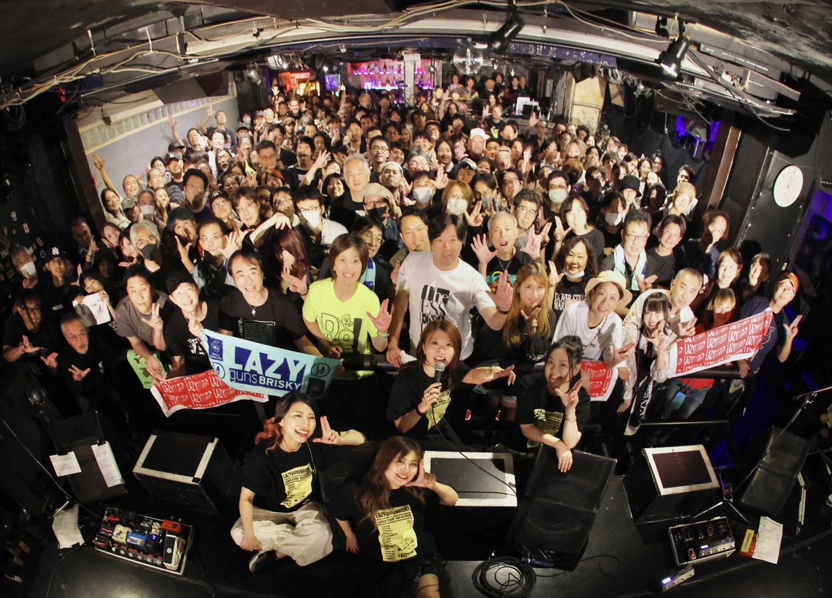 lazy_g_brisky's tweet photo. LAZYgunsBRISKY 20th anniv. "LIVE in 2026"
ご来場ありがとうございました！

4年半ぶりとは思えない会場の一体感でした！

待っててくれてありがとう！

いい夜でした！らぶ https://t.co/xqW3IbOMPz