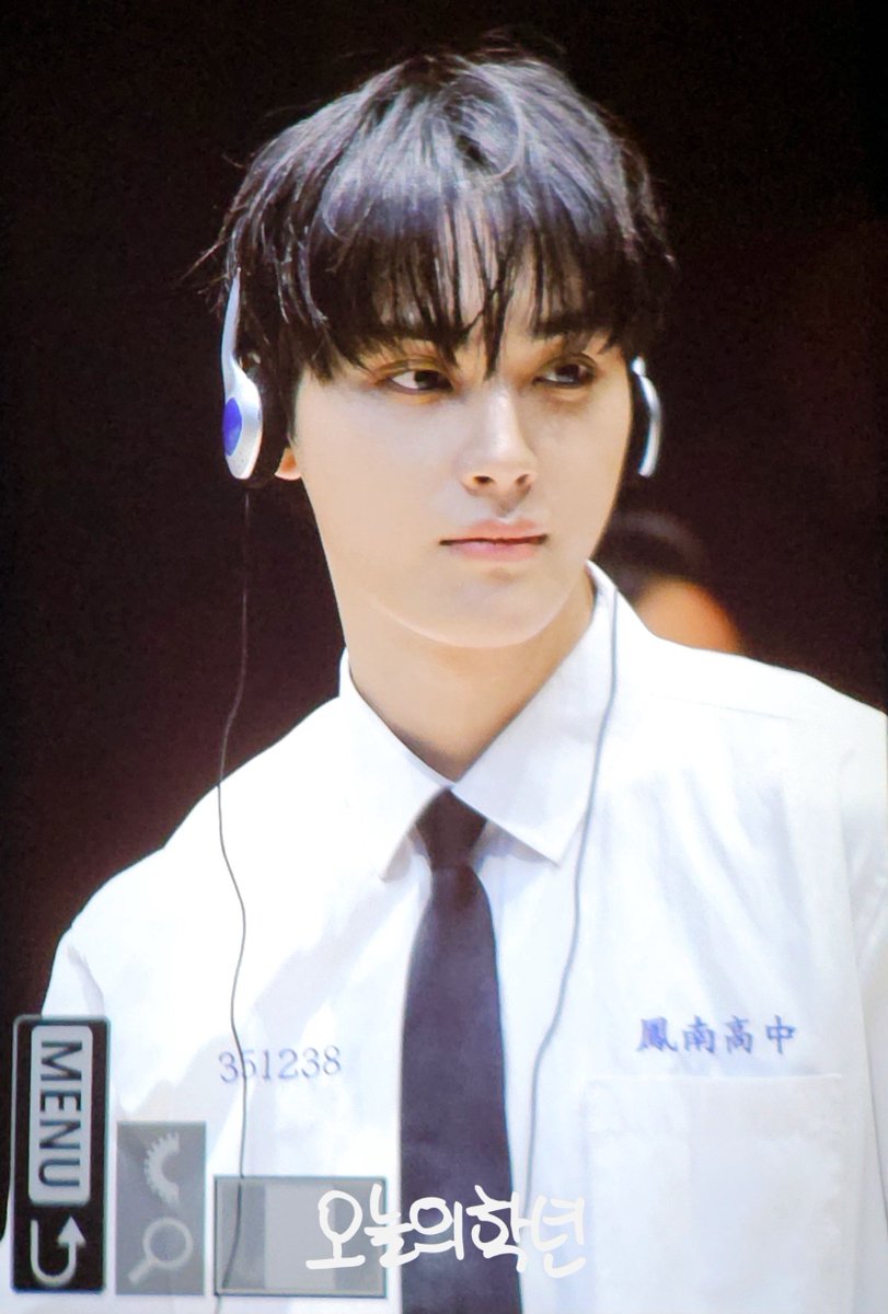 S2Sangyeon's tweet photo. Really love this look... No matter how many times I look at it, I'm already falling for it🫠🫠🫠
#IStillSupportHaknyeon
#AlwaysWithHaknyeon
#AlwaysByHaknyeonsSide https://t.co/HYV6KhHLzf