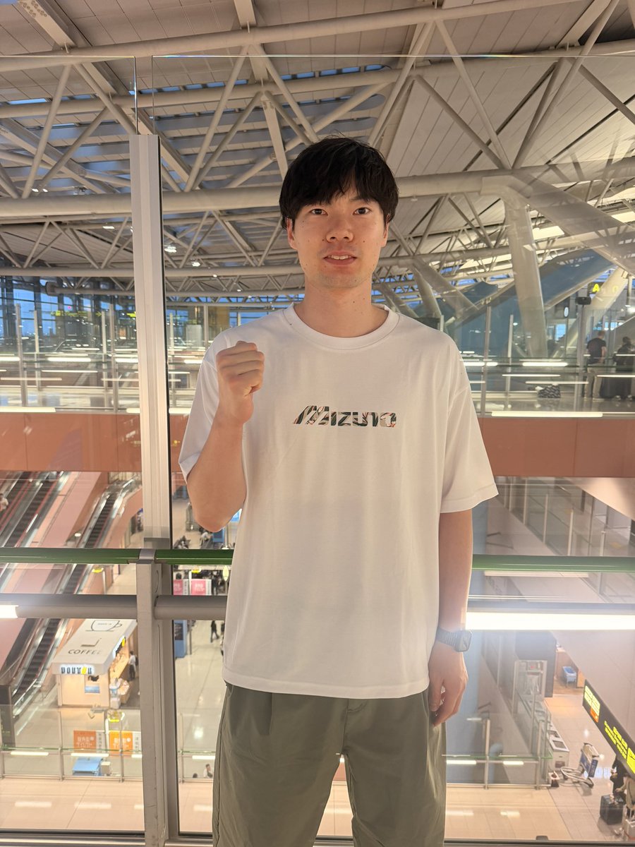 tatsu_staff's tweet photo. 大塚がイタリアに向けて出発しました🛫

これからイタリアでのクラブシーズン
3年目が始まります🇮🇹

今シーズンも応援宜しくお願い致します！

#大塚達宣
#バレーボール男子日本代表 
#パワーバレー・ミラノ
#PowervolleyMilano https://t.co/Zx9R7ujddW