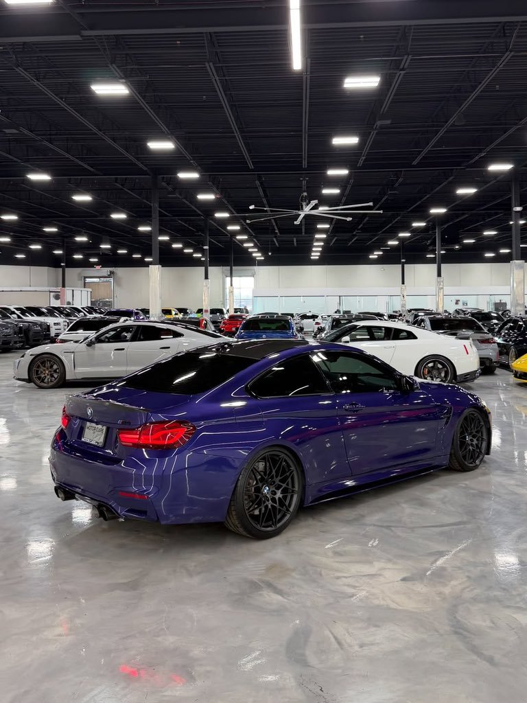 markostojaghc's tweet photo. 🔥 BMW M4 Edition ///M Heritage — ретка M легенда.
Произведена во само 750 примероци во светот, со 450 КС и препознатливите M бои. 🏁🔥 
#BMW #BMWM4 #MHeritage #BMWM #Cars https://t.co/ZJPj6VDKsZ
