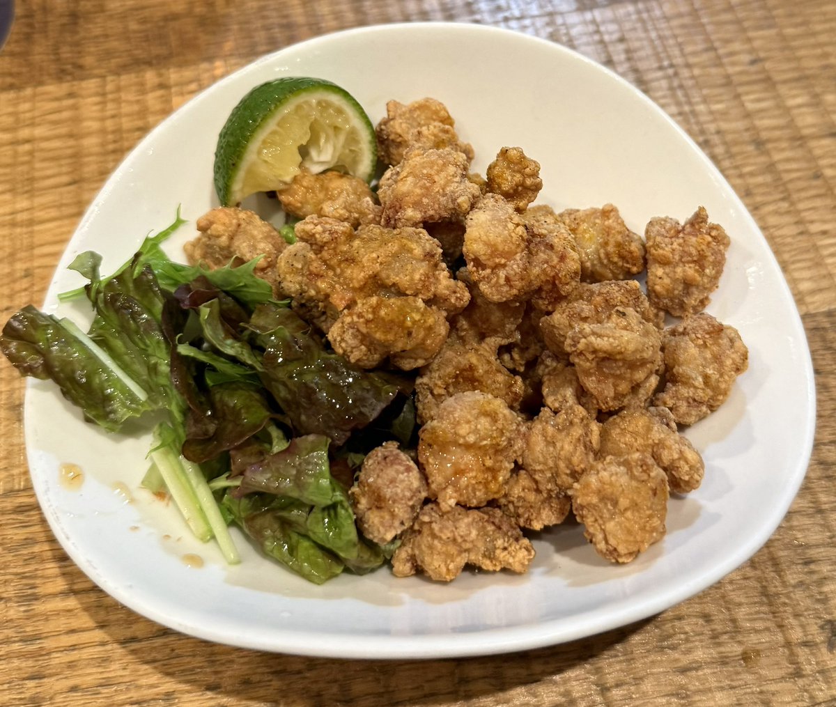 amakkoj's tweet photo. 【超宴会】
虎バンフェスを終えて
オシャレな神戸で宴会へ☺️🍺✨ https://t.co/qeoN2Dg0YR