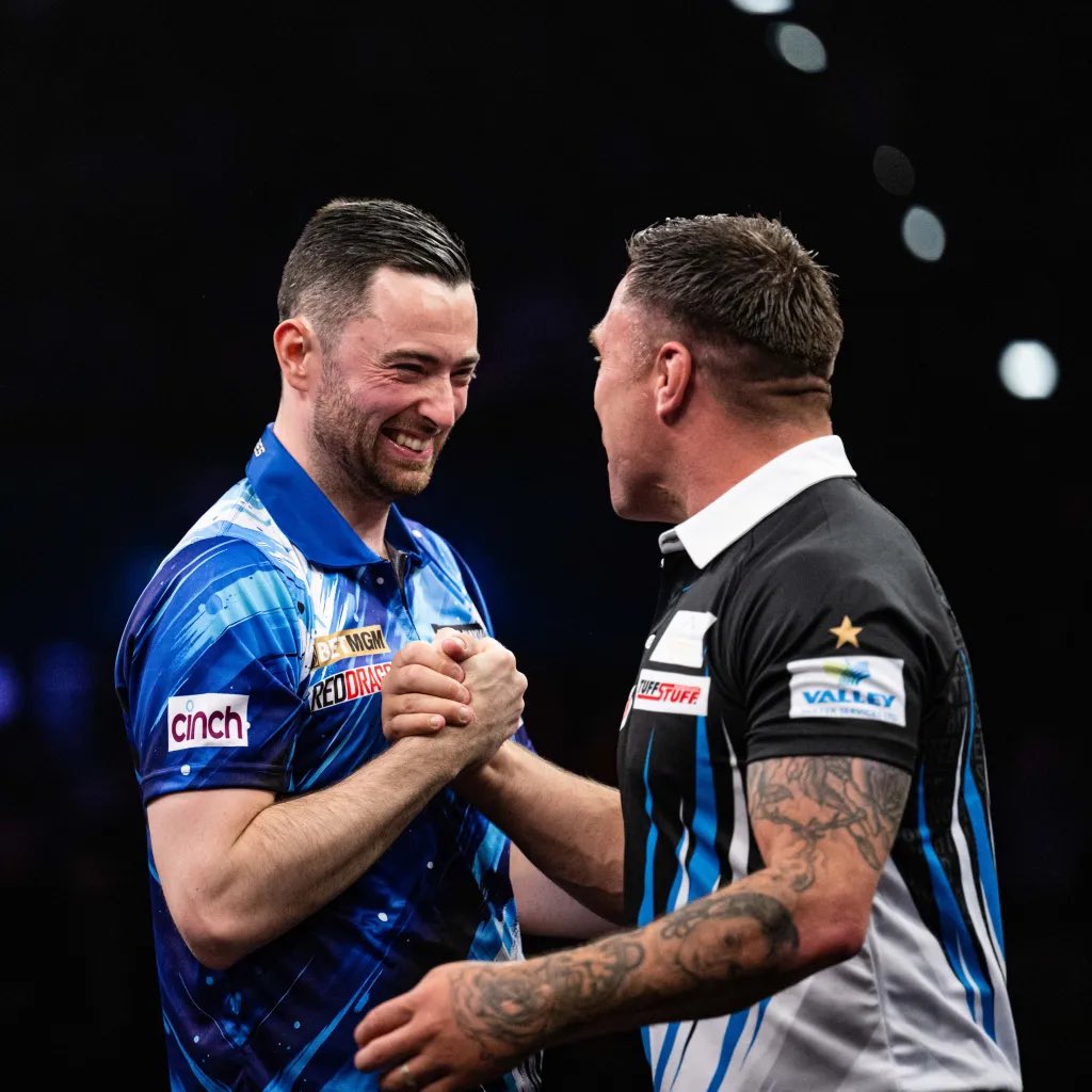 joshpearson180's tweet photo. 🚨 WORLD GRAND PRIX FINAL GIVEAWAY 🚨

There’s only ever been 3 in history, but if we get a 9 darter tonight in the final I’ll give away £100 cash to one of you lot!

To enter, all you have to do is:

Like
Retweet
Follow @joshpearson180

Good luck and pray for a miracle! 🤣🤞🏼 https://t.co/Daj1yNUW7a
