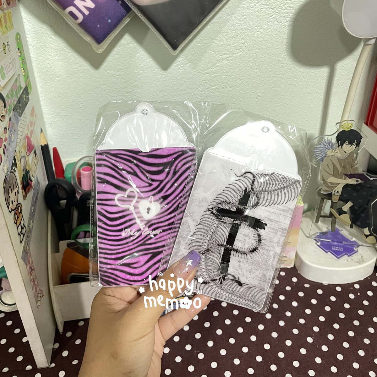 happymemoo's tweet photo. พร้อมส่ง / มือ 1 🩶⛓️🩹
♡ เฟรมการ์ดจากมาส SeeUSeeU
♡ ชิ้นละ 150฿ รวมส่งแฟลช
♡ สนใจ/สอบถามทาง dm👀
#ตลาดนัดเฟรมการ์ด #เฟรมการ์ด #cardholder #พรีออเดอร์ #พรีออเดอร์จีน #เฟรมการ์ดพร้อมส่ง #เฟรมใส่การ์ด https://t.co/SZBpZ1qEGi