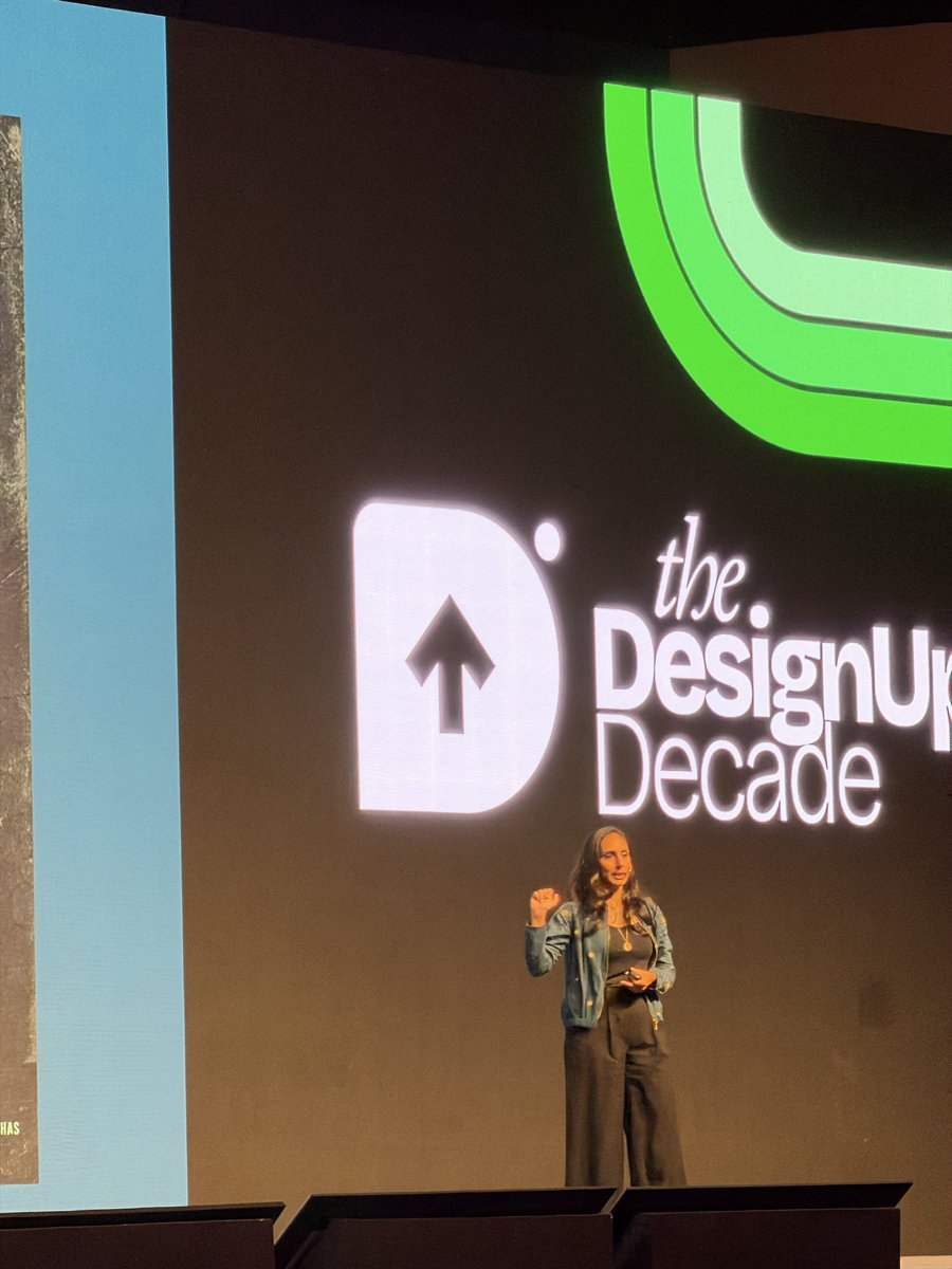 DesignUpConf's tweet photo. Rukmini shares how beautiful and surprising data can be. Data for India is a testament to that. #dup26 https://t.co/Fl4Dp3SxR6