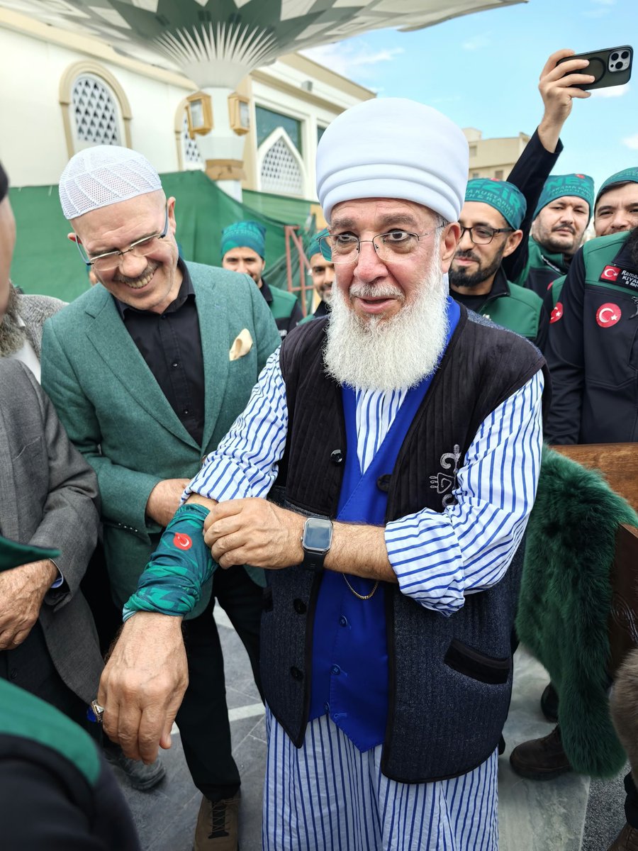 hemdemicann's tweet photo. Ey benim Gülüm 
Gülen yüzüm 
Sultanım 💚 https://t.co/EtTUtYyMWp