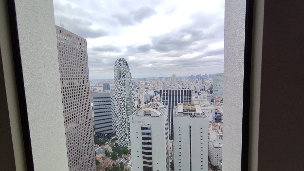 sky01hd's tweet photo. 新宿〜 https://t.co/yLc2PfHTar