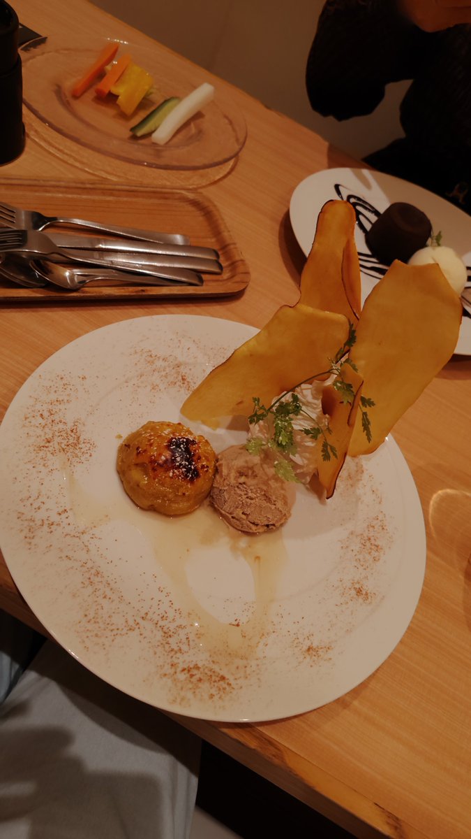 sky01hd's tweet photo. 新宿〜 https://t.co/yLc2PfHTar