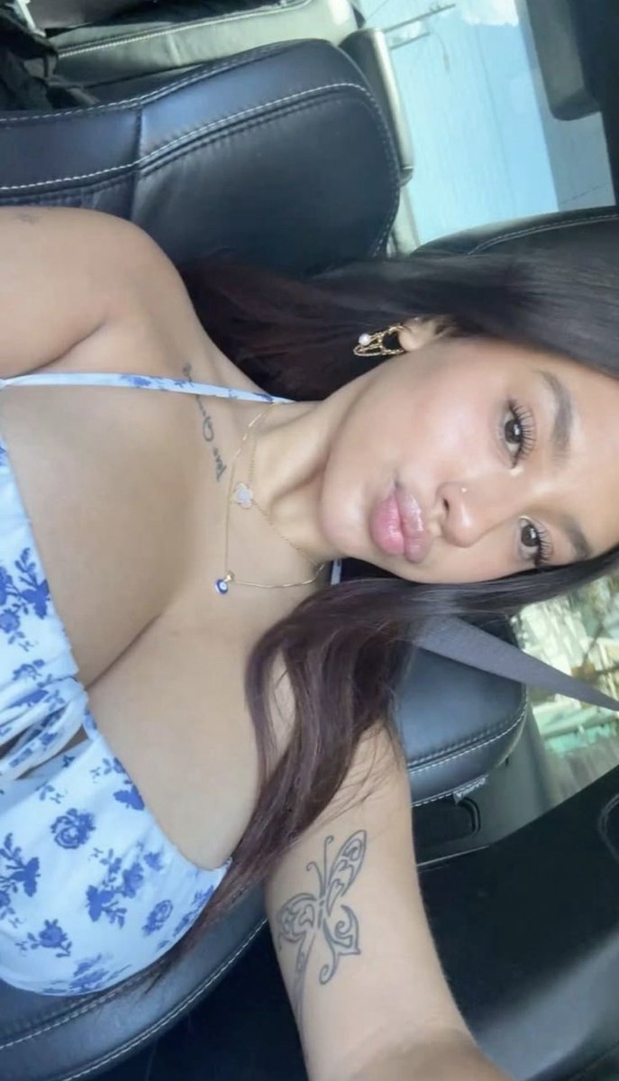 charlotte7204's tweet photo. #nsfwtwt #sext #meetup #facetime https://t.co/OfiyhPLZER