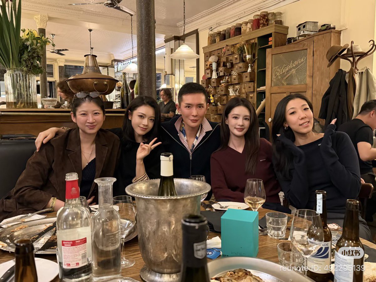 mailuvya's tweet photo. Maimai with the Miu Miu team over the years

@MIUMIUofficial 
ANGEL JINMAI AT PARIS FASHION WEEK
#ZhaoJinmai #ZhaoJinmaixMiuMiu #MiuMiuSS27 https://t.co/ug9BREk6Zt
