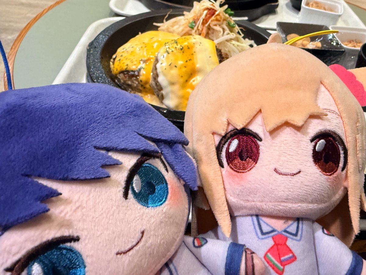 AzFlyingUNIT's tweet photo. 💻今夜はハンバーグを食べるわよ！
🦁ポルカもー！
#いきづぬい部 https://t.co/cH3RfPYIyp