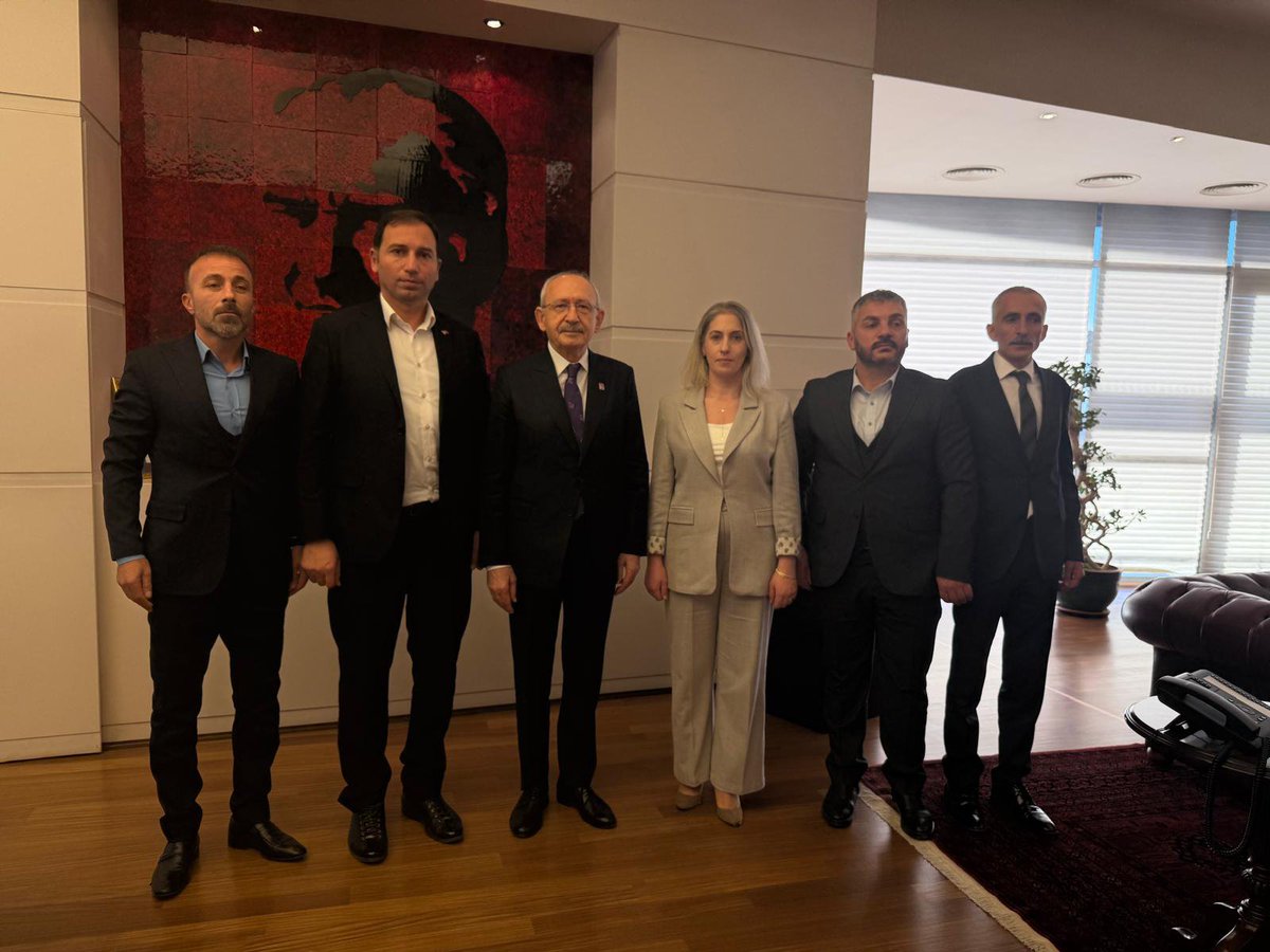 Bursacssmderneg's tweet photo. Ankara'da yaptığımız Çalışmalarda Duruşumuz net di 
Ne istediğimizi Çok İyi biliyor ve Hakkımızı Alacağımız güne kadar sesimizi hiç kimse kısamaz 
Teşekkürler 
@herkesicinCHP 
@kilicdarogluk
@CirakStajFED 
@brahimelikkaya8
Çırak Ankara'da 
#3308eMuhalefettenTamDestek https://t.co/4qAsXWODvj