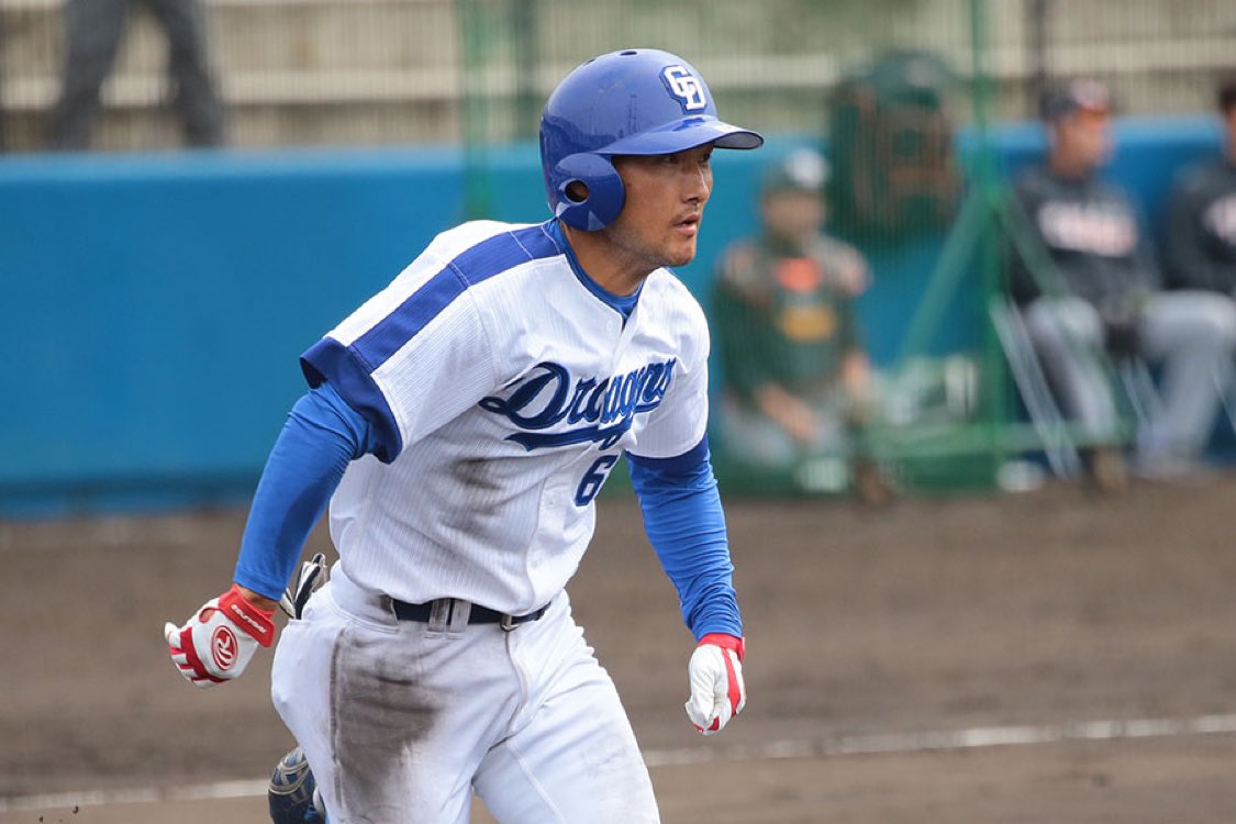 Prospi_D_Payano's tweet photo. 中日ファン歌えない人が多そうな個人応援歌5選

①中島宏之
歌った機会がほぼない

②福留孝介
コロナ禍で歌えず
日韓OB戦で初披露

③髙松渡
コロナ禍でスピーカーで流された

④工藤隆人
使用されたのは2年間

⑤松井佑介
歌った事がある人が少なそう
#dragons
#応援歌
※中日ドラゴンズ応援団限定 https://t.co/CiJycp4njh