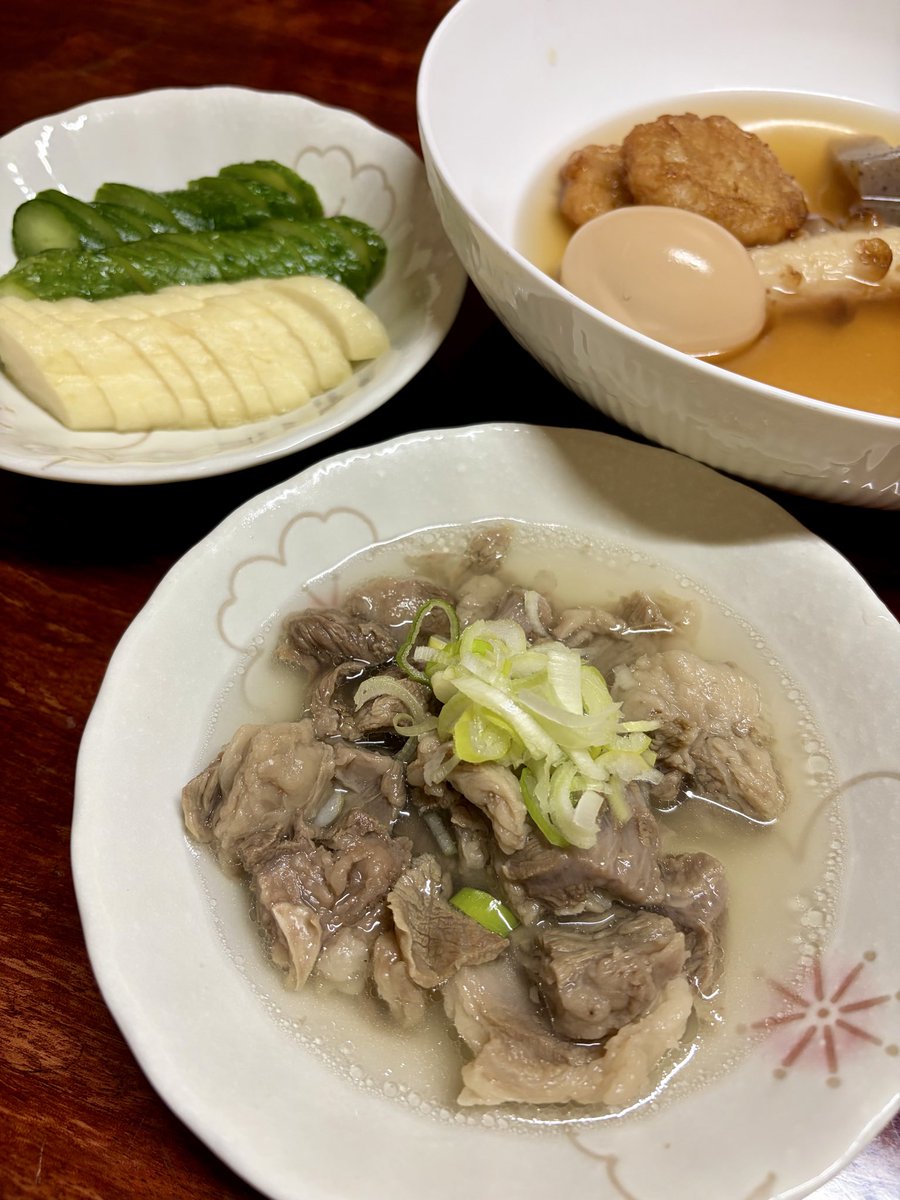 CarreraRS73's tweet photo. 日曜日✨️ｺﾝﾊﾞﾝﾜ~🌙ᩚ·̩͙⋆͛

夜🌙ᩚ✩.*˚は、おでん🍢に 焼き鳥-{}@{}-で✨️ワンツー✌️

今日は呑み過ぎ⚠️注意⚠️カナ😅❓

Happyで素敵✨️な時間をお過ごし下さい✨🍻🎸⚡︎🕊️🫶🏻🍀*゜ https://t.co/QBRygV5P0T
