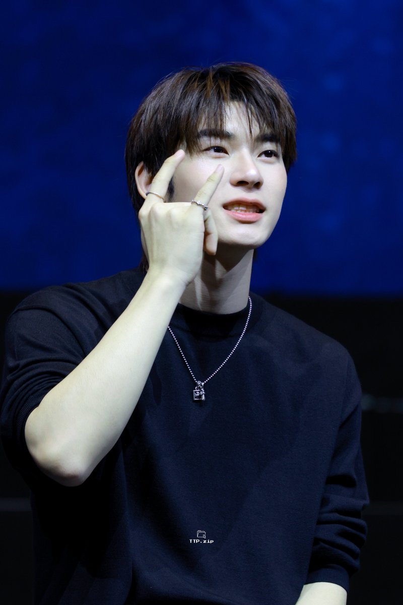TTP_zip's tweet photo. 𖤐ˊ˗ 261004

ตี๋ เก่งมากนะ วันนี้ 🫶🏻🫶🏻

#twnpich 
#TTPfmMacau2026 https://t.co/3XhCreaHTU