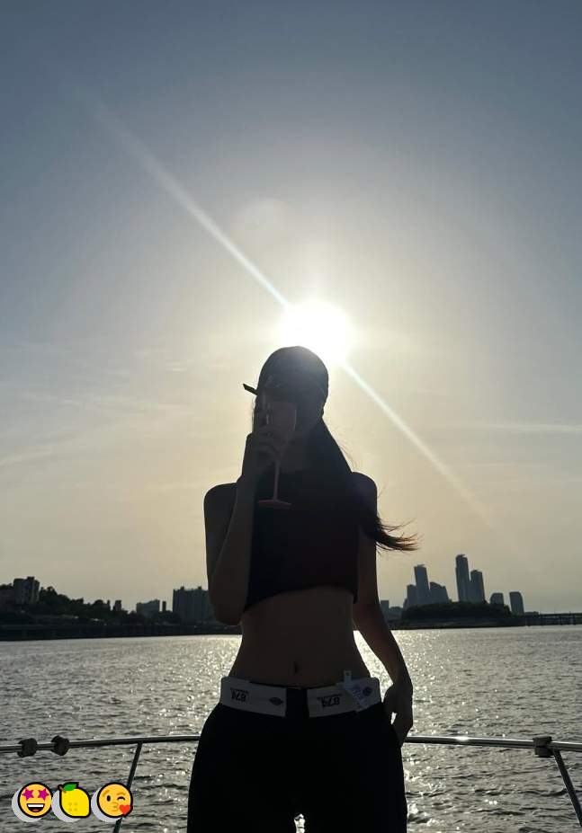 hufanp's tweet photo. 😀 젖은 몸만큼 예쁜 건 없어  #파주 #ㄱㄷ #ㅁㄴ  #파주ㅈㄱㅁㄴ https://t.co/eu6r6t4MXY