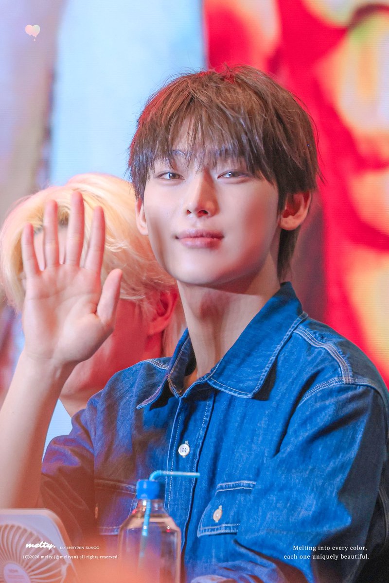ftalsunoos's tweet photo. SUNOO LOOKS SO PRETTY TODAY 😭😭😭 https://t.co/2DiLPdDd9C