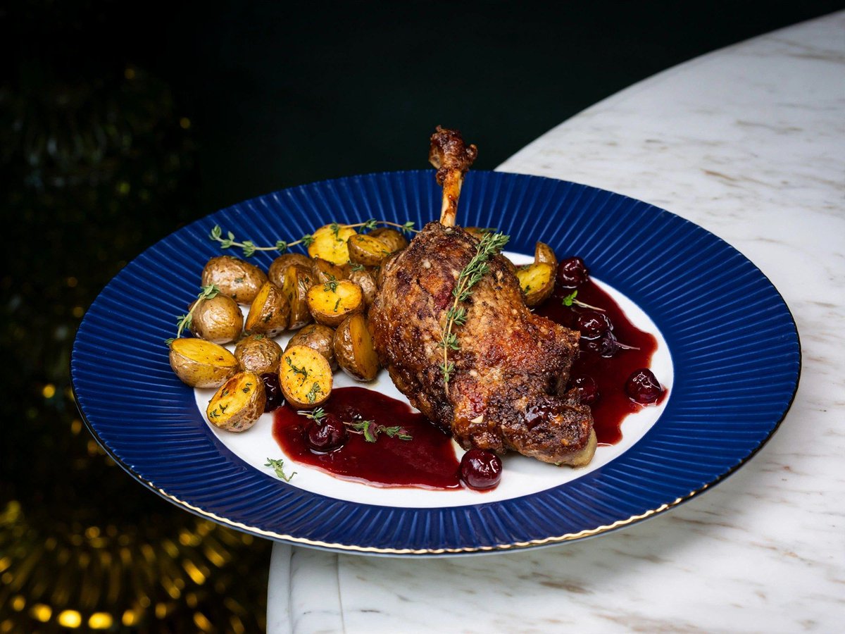 LeFlamantRoseDC's tweet photo. Sunday slow lunch by the creek. Soft light, a leisurely plate, and nowhere else you need to be. French–Persian all day at Le Flamant Rose, Dubai Creek Harbour. WhatsApp +971 54 541 1497

#LeFlamantRose #DubaiCreekHarbour #SundayLunch #DubaiFood #FrenchPersian https://t.co/rLV4VNBEKa