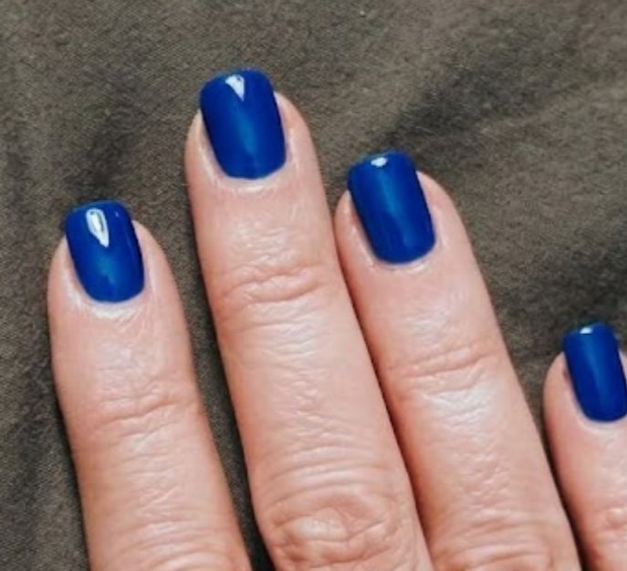 pirateLaLa's tweet photo. Oh! 😍
HELLO there!
A lil 4:00 am manicure &amp; #OPI kicked some major ass with this one! 
#ChopstixAndStones is Rock Star Level color! 💙 https://t.co/GpOaqwGrkx