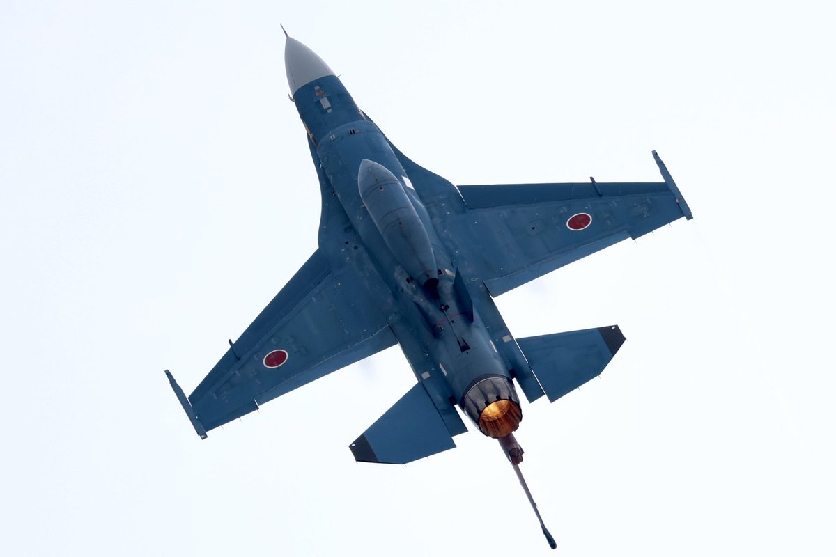 soj1203's tweet photo. 21sq機動飛行
#松島基地 
#松島基地航空祭 https://t.co/TVzkUGl4rF