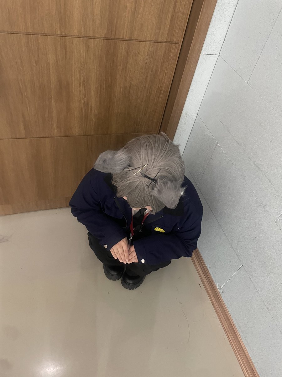 hbye__0l's tweet photo. 퇴근합니다🙇🏻‍♀️ https://t.co/0Q3NwX2dhH