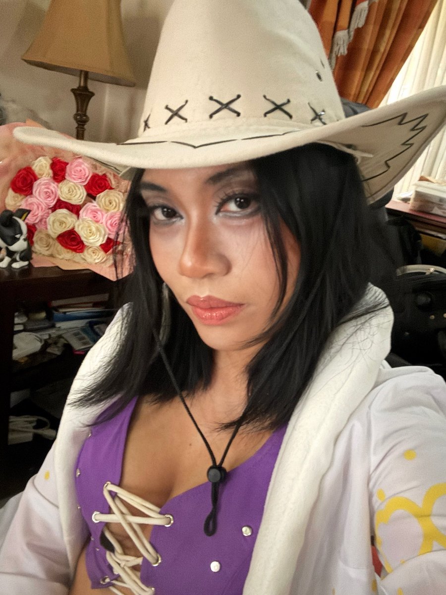 komikkitty's tweet photo. The Answer: Ms. All Sunday

The fit for Day 3 CosMania! Did you see me? https://t.co/0FygvWPtwI