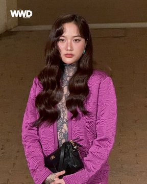 esakinathan's tweet photo. Our queen Freen commands attention at PFW 2027 Valentino, in a stunning gown in the front row. A true goddess!

SAROCHA X VALENTINO PFW SS27
@maisonvalentino

#ValentinoSS27xFreen
#ValentinoAntibiblioteca
#ValentinoGaravani
#srchafreen https://t.co/si63N7OZTO