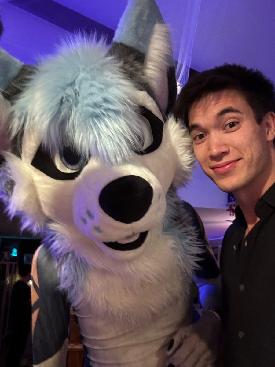 FlukeHusky's tweet photo. House party was a blast. Last one before Tirox moves away. I will miss him a lot. To a bright new positive chapter 💙 https://t.co/PUfFAhIbBX