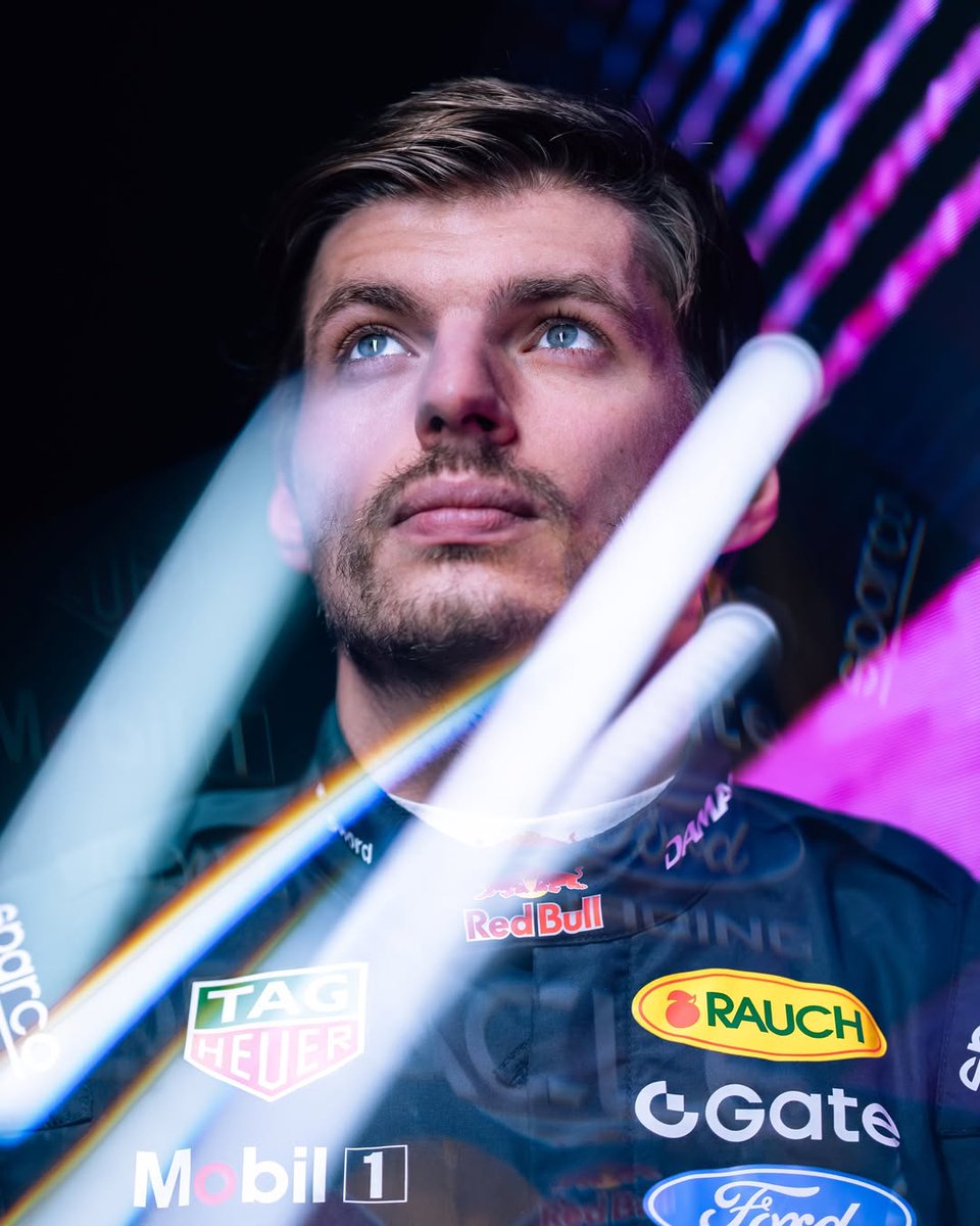 FormulaDirecta's tweet photo. 💥 ¡MAX VERSTAPPEN LOGRA EN MALASIA SU PRIMERA VICTORIA DE 2026!

#F1 #BahrainGP 🇲🇾 https://t.co/5oz93tg3s7