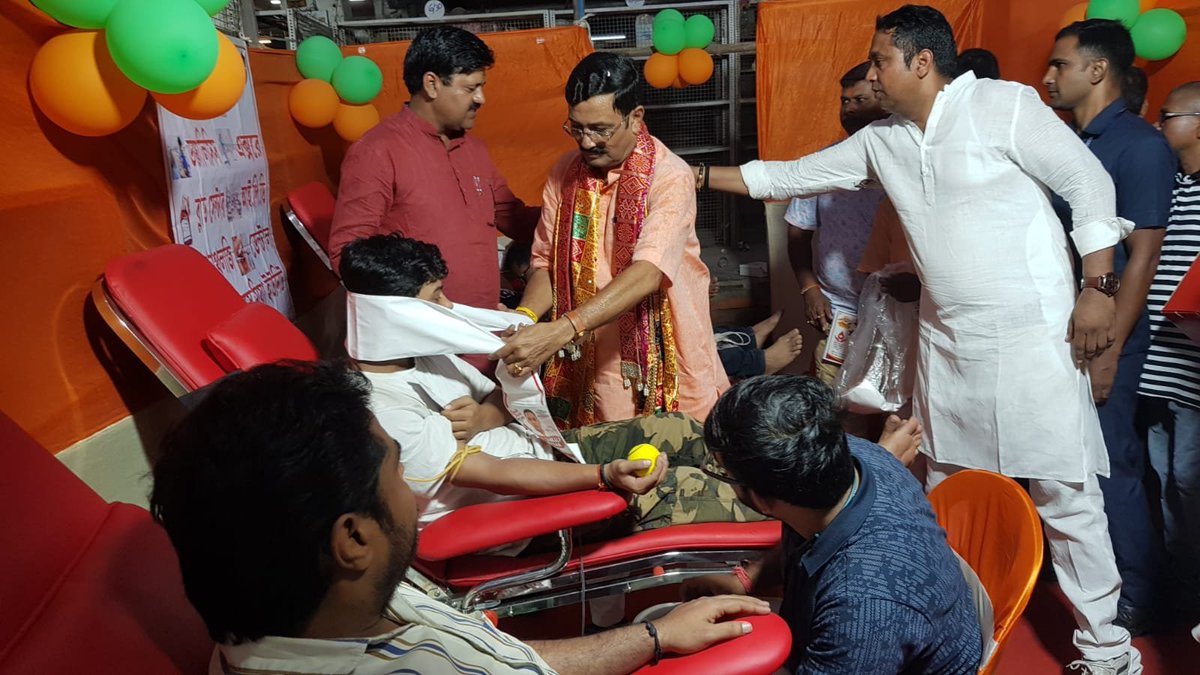 RahulSinhaBJP's tweet photo. Attended a Blood Donation Camp at Howrah's Bishal Market. https://t.co/kXjYTwYEAw