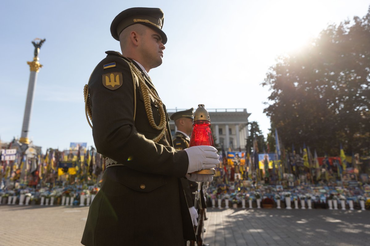 ZelenskyyUa's tweet photo. Federal Chancellor of Germany Friedrich Merz @bundeskanzler began his visit to Ukraine by honoring the fallen Ukrainian defenders. We appreciate this respect for our warriors and solidarity with the Ukrainian people. It is important that at this difficult time, Germany is standing with us – in support and in remembrance. Eternal honor to all defenders of Ukraine who gave their lives for the sake of Ukraine and all of Europe.