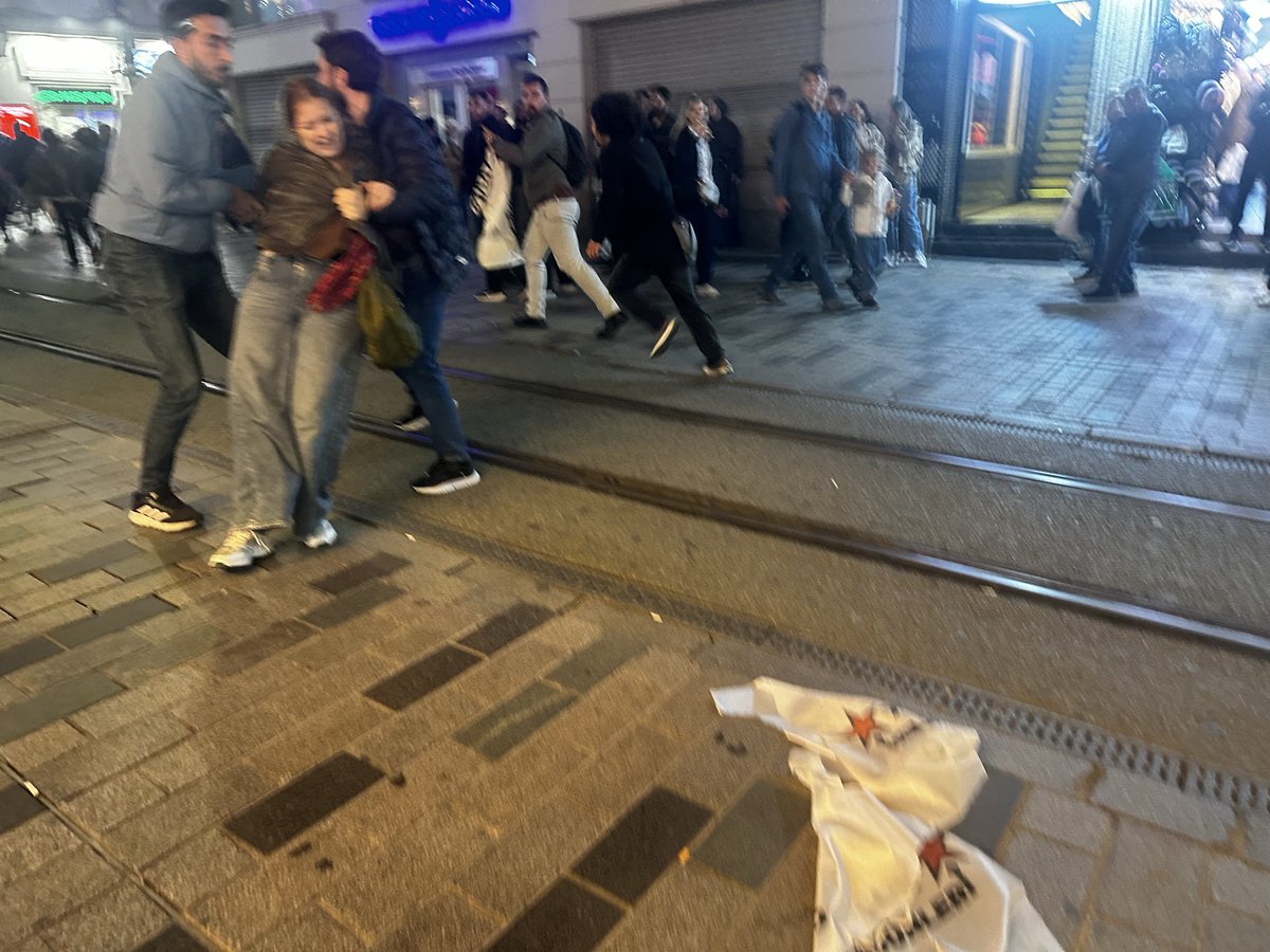 kepenekevrimm's tweet photo. “Holding düzeninde emekçiler ölüyor” dediler gözaltına alımdılar. https://t.co/G3btktlDGU