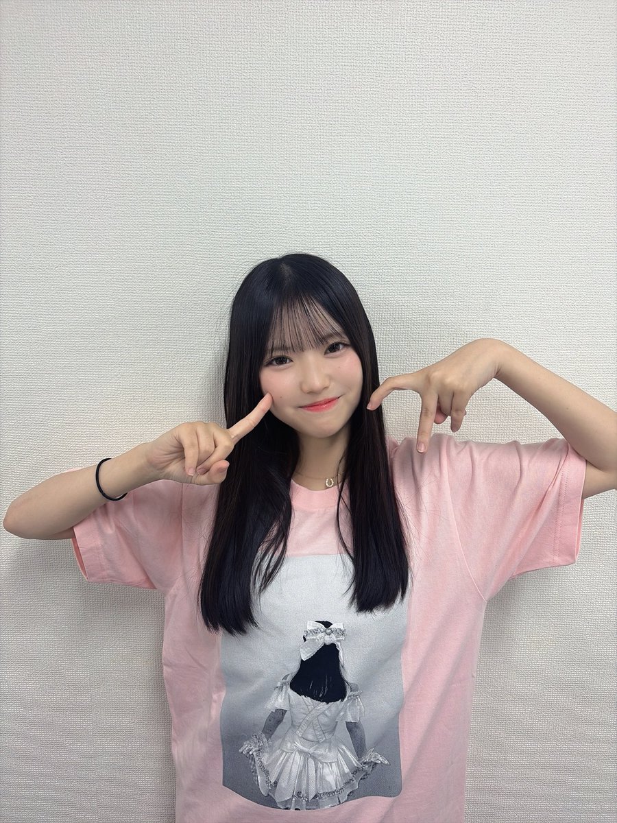 hkt48_yui's tweet photo. オンラインお話し会ありがとうございました！
みんなからの応援メッセージ多くてうれぴ
公演楽しみって声多くてゆいも楽しみな気持ち増えた✌🏻🔥
3部だけ生誕Tお披露目した💗 https://t.co/ug0bkiWnpM