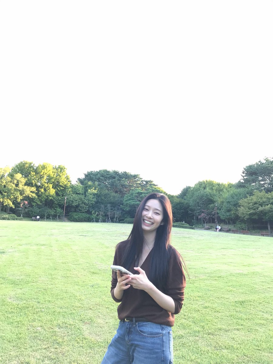 KMJUpdates's tweet photo. 261004 | Kim Minju Instagram Update

"날씨가 좋으면"

🔗https://t.co/DCAKRW5h5w

#김민주 #KimMinJu @minju_official_ https://t.co/vELUiQad5N