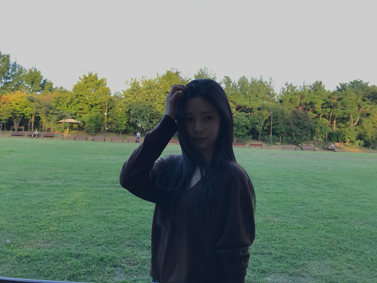 KMJUpdates's tweet photo. 261004 | Kim Minju Instagram Update

"날씨가 좋으면"

🔗https://t.co/DCAKRW5h5w

#김민주 #KimMinJu @minju_official_ https://t.co/EMcOyNAXNE