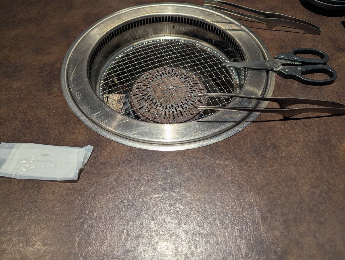 SoRARA9114's tweet photo. 英検終わりの焼肉♪ https://t.co/AjH6Rfs1P1