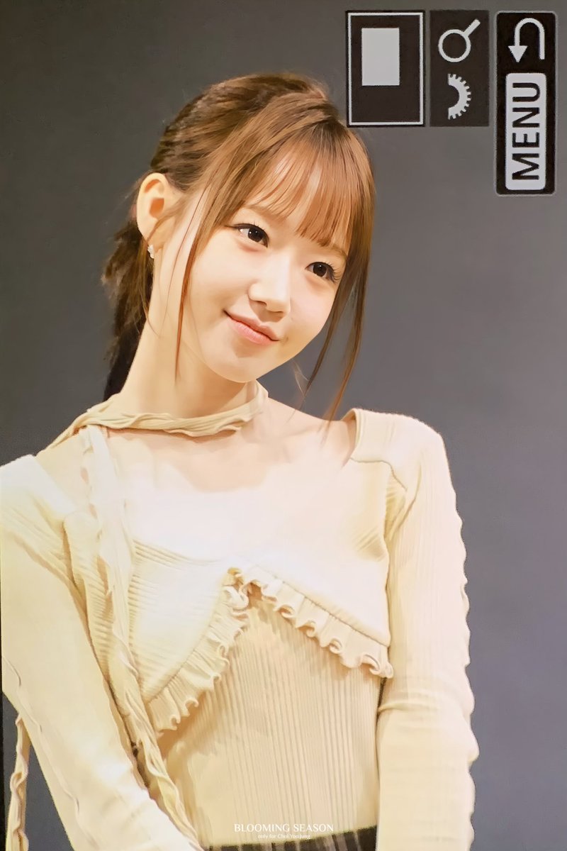 BloomingS_yj's tweet photo. 261004 팬플리 pre

10월 04일 1004 천사 천사콩알이🪽

#최유정 #CHOIYOOJUNG #최콩알 @choikong_r 
#PerfectTarget #비장의무기 https://t.co/Wj3AiJwfEf