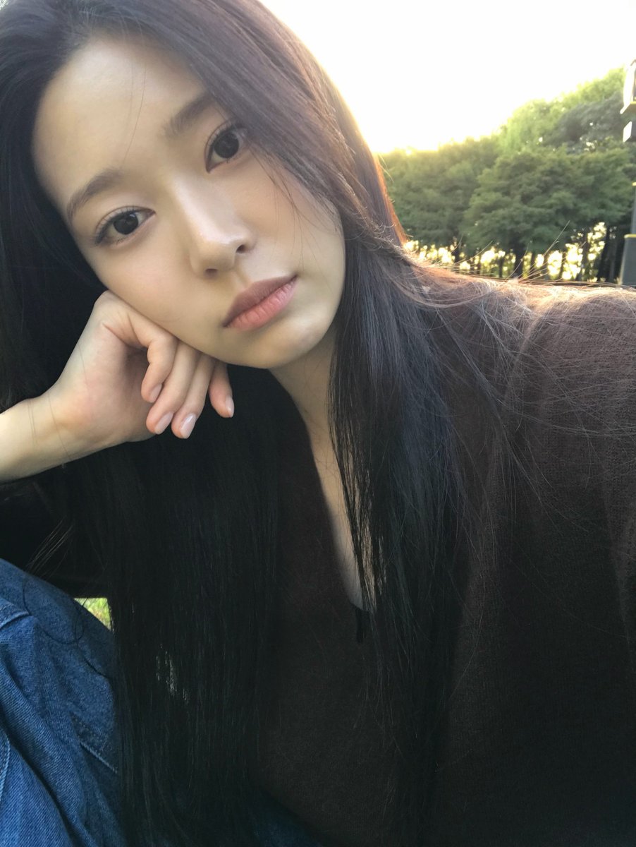 saveminju025's tweet photo. 🤎 https://t.co/dJIGHWNYSR
