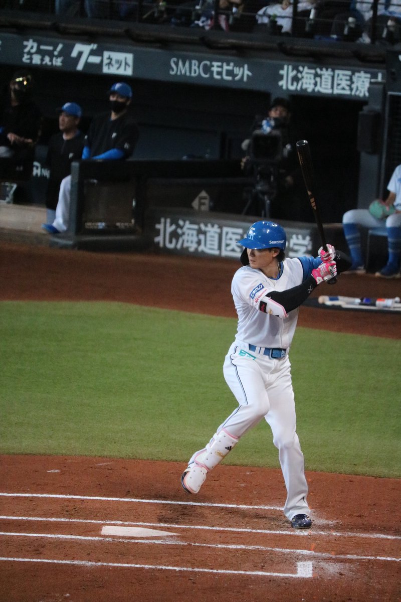 KameSayaka1127's tweet photo. 急遽紅白戦行ってきた！💙🤍
本日の遥輝さん！今日いつにも増してめちゃかっこよかったな🥹💞
西川遥輝がやっぱりどの選手よりも大好きだしかっこいいです😭🫶💞

 #lovefighters  #西川遥輝 https://t.co/ZxmoHot8eI