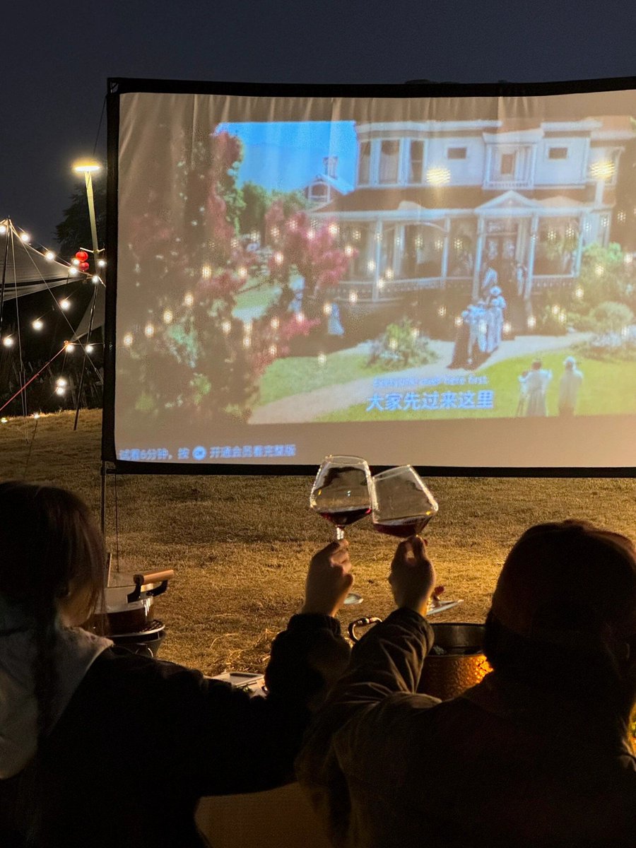 Jt87750137's tweet photo. [On a sandy night, a fire crackles, a friend’s warm laugh echoes, and I yearn for a heartfelt toast with the one I cherish—may every unspoken wish come true]， https://t.co/rlq6CCmBOE