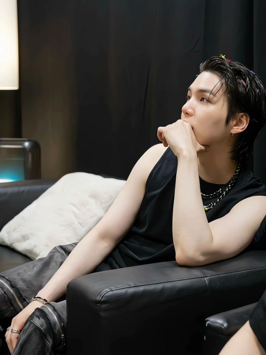 AMostovya's tweet photo. YOONGI ♥️💜 https://t.co/ooKWQOxpz9