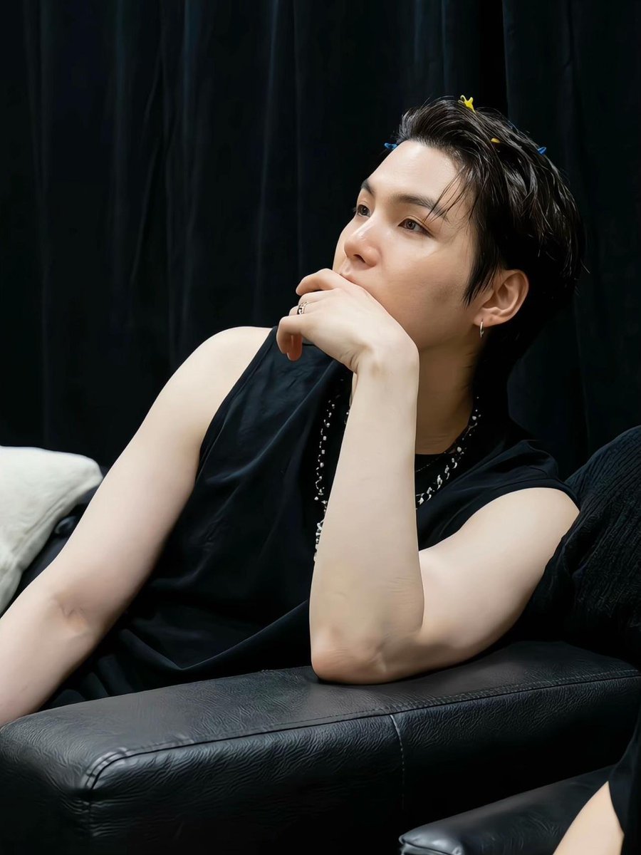 AMostovya's tweet photo. YOONGI ♥️💜 https://t.co/ooKWQOxpz9