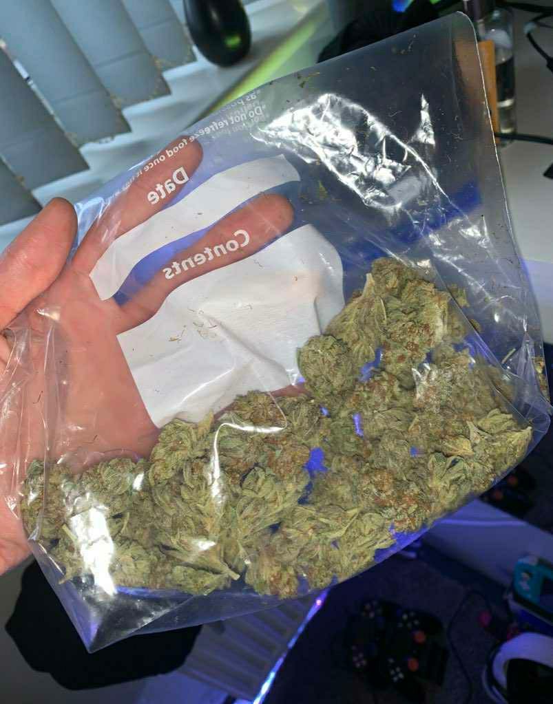 Londonderrybuds's tweet photo. How much will you pay for this? https://t.co/ZiCgQ0H0Gu
