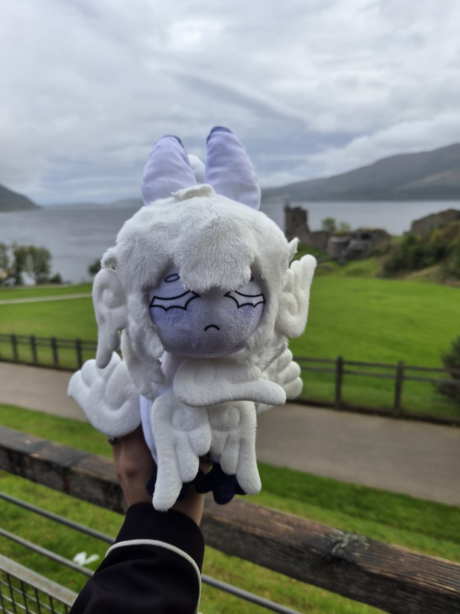 BDo20020802's tweet photo. THE LOCH NESS MONSTER APPEARED AND...and...it's not as scary as expected...

@crrnspiracy https://t.co/FxlJfUYjxY
