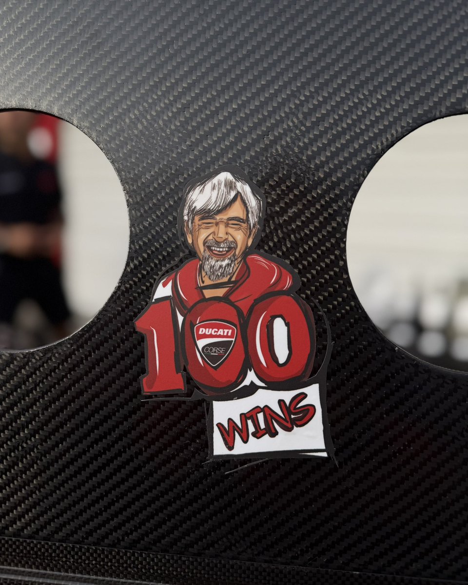 ducaticorse's tweet photo. 百 
(Hyaku)
🎌💯🏆🫶

100th wins for Gigi as Ducati Corse General Manager 🔴

2016 #AustrianGP – 2026 #JapaneseGP
#ForzaDucati https://t.co/kIKSmbe5z8